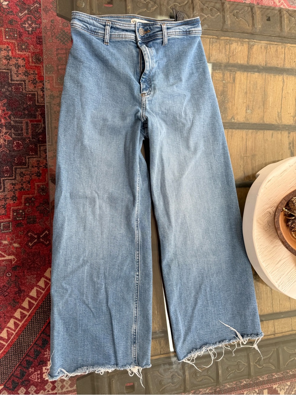 Zara Light Blue Wide-Leg Frayed Hem Jeans
